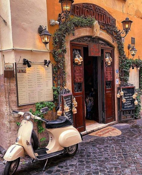 Rome Rome Italy Aesthetic, Rome Streets, Rome Photography, Trastevere Rome, Italy Street, Rome City, Rome Tours, Enchanted Home, Italy Photography