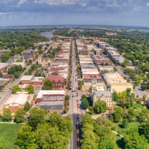 Lawrence, Kansas, has long been considered a college town. While home to Kansas University, Lawrence is much more. With a classic downtown, a visit to Lawrence includes shopping at unique stores and boutiques while sampling some of the best cuisine in the Midwest. Whether you're a history buff,... Unique Stores, Kansas University, State Of Kansas, Kansas Usa, Lawrence Kansas, Lawrence Ks, 100 Things To Do, Country Inn, University Of Kansas