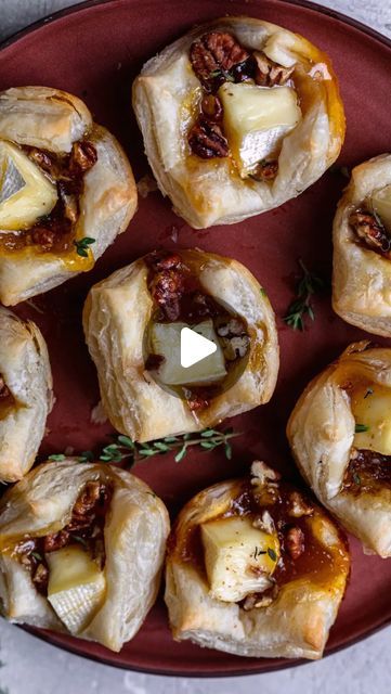 Mandi Hickman on Instagram: "Pumpkin butter brie bites🎃
Comment RECIPE to get the recipe sent directly to your dm’s.
Puff pastry, pumpkin spread or butter (any kind will work), brie, candied pecans and fresh thyme and all in one little bite. These are the perfect app for the fall 🍂 
.
.
.
#fall #fallrecipes #pumpkin #easyappetizers #easyrecipes #appetizers #brie" Puff Pastry Pumpkin, Pumpkin Brie, Appetizers Brie, Pumpkin Spread, Recipes Pumpkin, Brie Bites, Brie Recipes, Pumpkin Butter, Candied Pecans