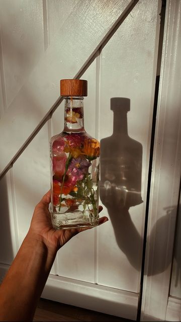 Summer In A Bottle, I Love Flowers, Syrup Bottle, Find A Way, Baby Oil, Instagram Summer, Flower Crafts, Love Flowers, Glass Bottle