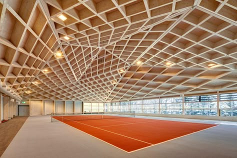 Indoor Tennis Court, Tennis Court Design, Indoor Tennis, Sport Facilities, Green Gym, Dome Structure, Retail Space Design, Timber Roof, Sports Hall