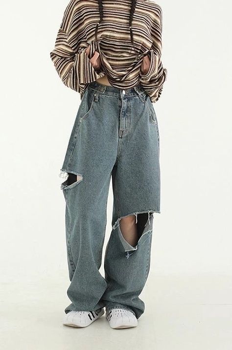 Distressed Jeans Outfit, Street Y2k, Vintage Punk, Swaggy Outfits, Casual Style Outfits, Dream Clothes, Baggy Jeans, Outfits Casuales, My Collection