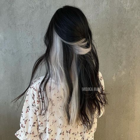 Mojka Hair (@mojkahair) • Foto dan video Instagram 2022 Hair Color, Lightest Blonde, Spring Hair Color Trends, Hidden Hair Color, Hair Colors Ideas, Peekaboo Highlights, Split Dyed Hair, Spring Hair Color, Spring Hair