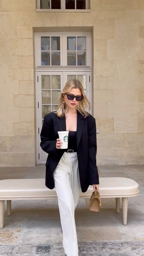 marine_diet on Instagram: Coffee break #theparisguru #parisvibes #parisienne #parisiangirl #onparledemode #parisianlifestyle Classy Simple Outfits, Marine Diet, Angel Fashion, Paris Vibes, Parisian Lifestyle, Work Fits, Corporate Chic, Instagram Coffee, Boucle Jacket