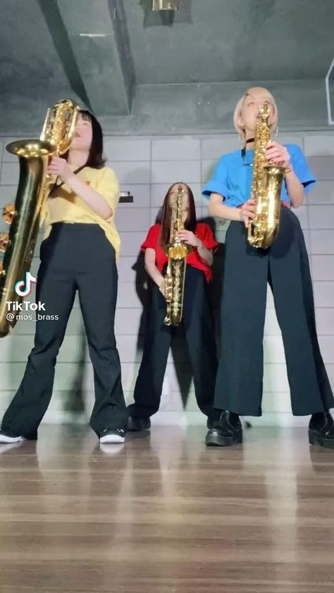 Marching Band Aesthetic Saxophone, Trumpet Video, Marching Band Humor, Saxophone Music, Band Jokes, Music Jokes, Mashup Music, Band Geek, Band Kid