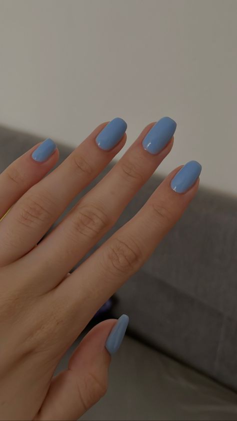 Sly Blue Nails, Natural Painted Nails Simple, Nailpolish Simple Ideas, Cadet Blue Nails, Robin Blue Nails, Blue Nail Simple, Light Blue Natural Nails, Light Blue Nails Aesthetic, Blueberry Milk Nails Sofia Richie