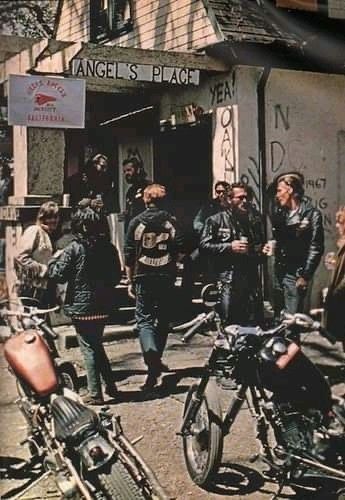 Machines Aesthetic, Styling Aesthetic, Sonny Barger, Biker Bar, Old School Chopper, Motorcycle Gang, Underground World, Biker Aesthetic, Biker Lifestyle