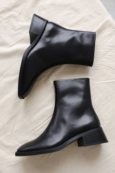 SHOES | PIPE AND ROW Dressy Ankle Boots, Classic Black Boots, Square Toe Boots, Toe Boots, Individual Style, Black Boots, Contrasting Colors, Block Heels, Chelsea