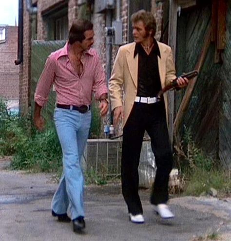 With Jerry Reed in “Gator” (1976)... - Burt Reynolds Fan Club | Facebook Burt Reynolds Style, Bandit Trans Am, 70s Fashion Men, Bobbie Gentry, Jerry Reed, Hero Comic, Rootin Tootin, Smokey And The Bandit, Burt Reynolds