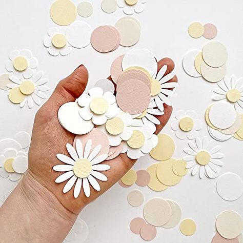 Daisy Baby Shower Theme, Flower Confetti Wedding, Flower Power Party, Boy Baby Shower Decor, Daisy Baby Shower, Gift Boxes Decoration, Daisy Party, Flower Confetti, Paper Confetti