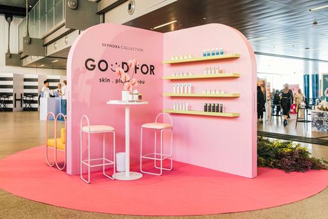 Event Booth Design, Stand Feria, Event Booth, Pop Up Bar, Beauty Pop, Exhibition Booth Design, Event Activities, Event Exhibition, Tradeshow Booth