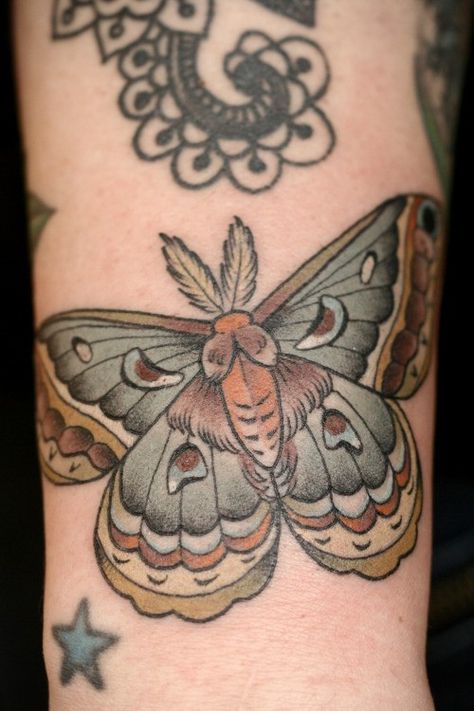 F Tattoo, Moth Tattoo Design, Beetle Tattoo, Animals Tattoo, Bug Tattoo, Moth Tattoo, Gorgeous Tattoos, Make Tattoo, Sternum Tattoo