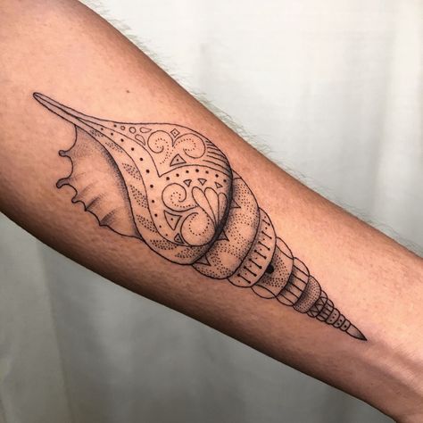 Palm Tree Side Tattoo, Conch Shell Tattoo, Funky Haircuts, Tree Silhouette Tattoo, Tattoos 2023, Beach Tattoos, Pearl Tattoo, Shell Tattoo, Silhouette Tattoo