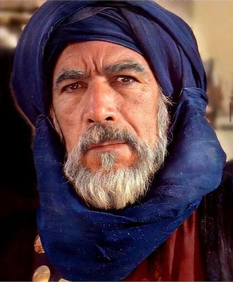 anthony quinn Best Movie Quotes, Classic Hollywood Glamour, Anthony Quinn, Character Actor, Old Hollywood Glamour, Elizabeth Taylor, Movie Photo, Grace Kelly, Old Man