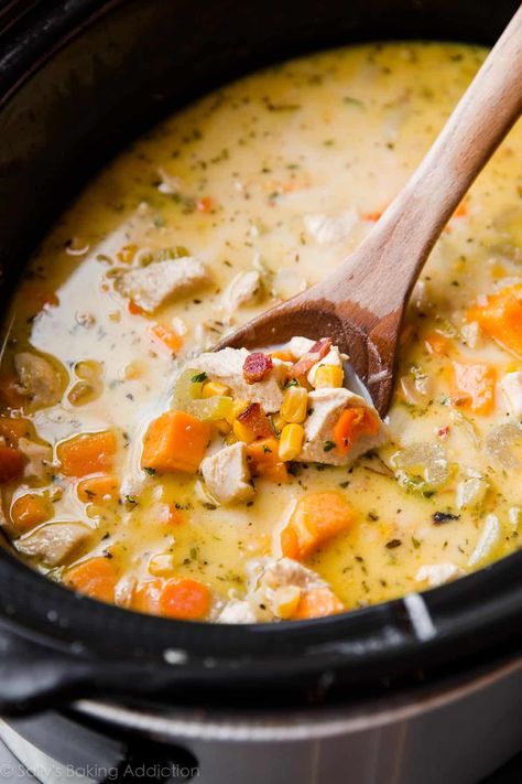 Slow Cooker Creamy Chicken Chicken Corn Soup, Chicken And Corn, Corn Soup Recipes, Slow Cooker Creamy Chicken, Slow Cooker Chicken Chili, Chicken Corn Chowder, Easy Crockpot Dinners, Chicken Corn, Sally's Baking