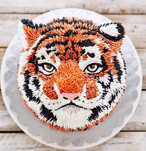 Tiger Cake, Cake Decorating Fondant, Animal Cupcakes, Animal Cakes, Cakes To Make, Animal Cake, Crazy Cakes, Kue Ulang Tahun, Novelty Cakes