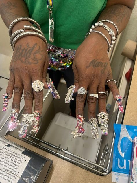 (2) Posts liked by Phong (@Phong19651817) / X Dollar Nails, Dollar Tree, Pretty Nails, Nail Inspo, Acrylic Nails, Nail Designs, Nail Art, Nails, 10 Things