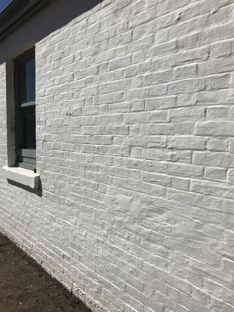 Bag Render Brick, Lime Slurry Brick Exterior, Lime Slurry Brick, Bagged Brickwork, Lime Washed Brick, Queenslander Exterior, Brick Finishes, Brick Painted White, Lime Render