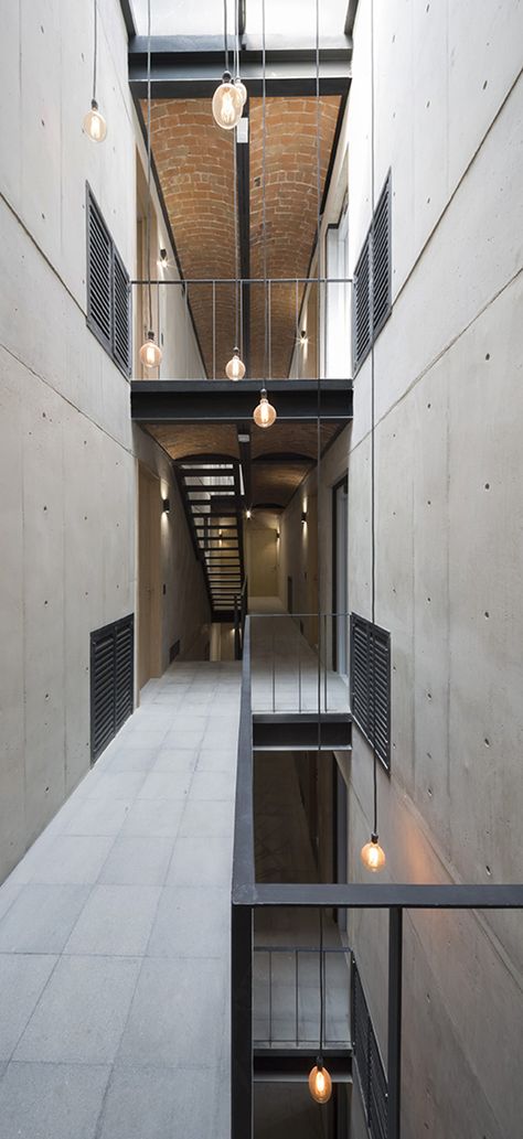 ©Sandra Pereznieto Concrete Houses, Concrete Architecture, Mexico City Mexico, Apartment Architecture, Terrazzo Flooring, Brutalism, Architecture Project, Apartment Building, Contemporary Architecture