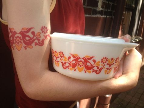 Wow! Amazing! Phenomenal work! #tattoo Pyrex Tattoo, Damask Tattoo, See Tattoo, Pyrex Patterns, Muster Tattoos, Vintage Cookware, Pattern Tattoo, Skin Art, Vintage Pyrex