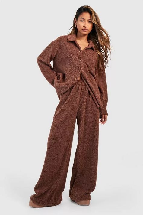 New In Clothing | Women's New In Clothes | boohoo USA Fluffy Loungewear, Cute Sports Bra, Loose Fitting Pants, Fitting Pants, Things Happen, Loungewear Set, Shop Mens Clothing, Guest Outfit, Romper Pants