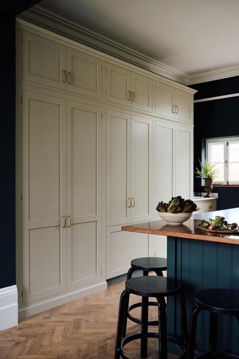 Italy Kitchen, Unfitted Kitchen, European Kitchen Cabinets, Devol Kitchens, Victorian Townhouse, Pantry Wall, Pantry Cupboard, Integrated Appliances, Shaker Kitchen