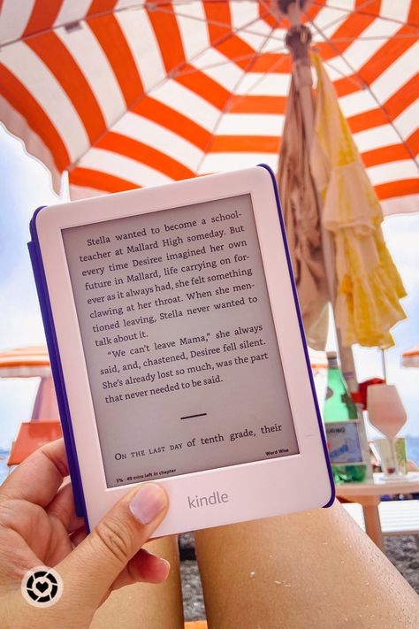 Kindle On The Beach, Kindle Aesthetic, Tuesdays With Morrie, Tenth Grade, Summer Reads, Summer Book, Kindle Oasis, Book Haul, Amazon Favorites