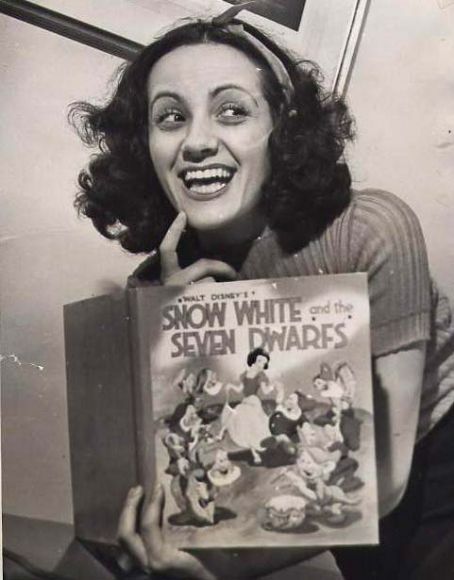 Adriana Caselotti - voice of Snow White, 1937 (age 21) - Imgur Adriana Caselotti, Snow White 1937, Amy Jo Johnson, Alexa Vega, Once Upon A Dream, Snow White And The Seven Dwarfs, Walt Disney Animation, The Seven Dwarfs, Disney Stars