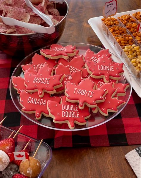 Canada Party Decorations, Canada Day Party Food, Canada Day Sugar Cookies, Canadian Citizenship Party, Canada Themed Party, Canada Day Cookies, Citizenship Party, Canadian Citizenship, Canada Party