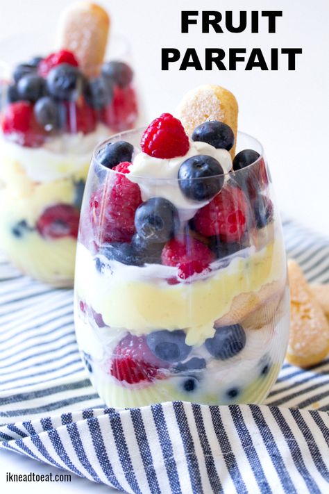 Fruit Parfait Dessert, Fruit Parfait Cups, Fruit Parfait Recipes, Blueberries And Raspberries, Yogurt Parfait Recipe, Desserts Fruit, Fruit Pudding, Breakfast Fruit, Pudding Parfait