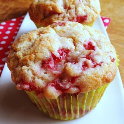 Strawberry Muffins, Brownie Desserts, Peanut Butter Recipes, Köstliche Desserts, Lemon Recipes, Strawberry Recipes, Best Recipe, Banana Pudding, Strawberries And Cream