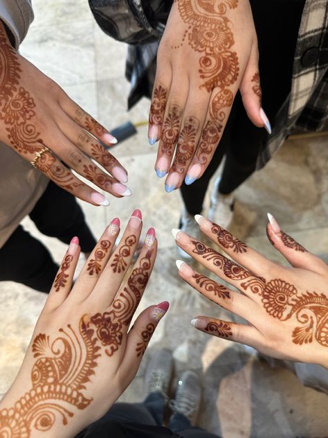 Desi Nails, Desi Wedding Nails, Indian Wedding Aesthetic, Mehedi Design, Wedding Manicure, Indian Aesthetic, Desi Wedding, Baby Cows, Wedding Nails