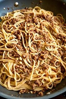 Ground Turkey Mongolian Noodles: Savory Sweet and Satisfying Ground Turkey And Egg Noodles, Mongolian Ground Turkey, Ground Turkey And Noodles, Ground Turkey Rice Noodles, Ground Turkey Asian Noodles, Ground Turkey Soy Sauce Recipes, Stir Fry Pasta, Turkey Stir Fry, Linguine Recipes