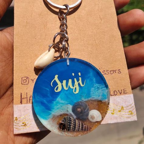 resin keychain beach theme Resin Keychain, Keychain Handmade, Resin Artwork, Beach Themed, Custom Keychain, Fluid Art, Beach Themes, Resin Crafts, Resin Art