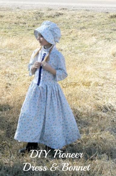 Have a Little House on the Prairie fan on your hands? Sew a Pioneer Dress so she can pretend to be Laura, Mary, or Ma! Pattern information included. Modest Sewing Patterns, Prairie Dress Pattern, Little House On The Prairie Dress, Praire Dresses, Victorian Children's Clothing, Trek Clothing, Pioneer Costume, Pioneer Clothing, Girls Dress Pattern Free