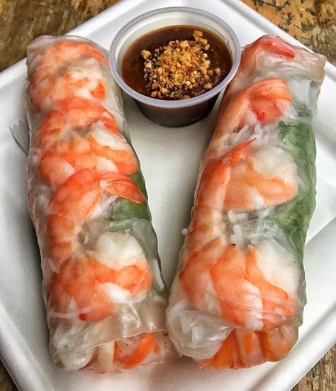 Spring Rolls Aesthetic, Resep Diet, Food Babe, Healthy Food Dishes, Food Therapy, Spring Rolls, Bagels, Food Obsession, Healthy Snacks Recipes