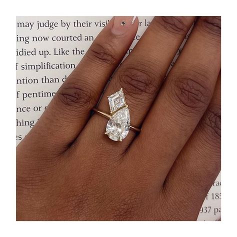 2022 Engagement Ring, Two Stone Engagement Ring, Cute Engagement Rings, Engagement Inspo, Diamond Jewel, Dream Engagement, Dream Engagement Rings, Stone Engagement Ring, Moissanite Jewelry