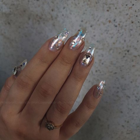 Crystal nails, moon light nails Moon Stone Nails, Nails Moon, Stone Nails, Light Crystal, Moon Light, Crystal Nails, Moon Crystal, Moon Stone, Heart Ring