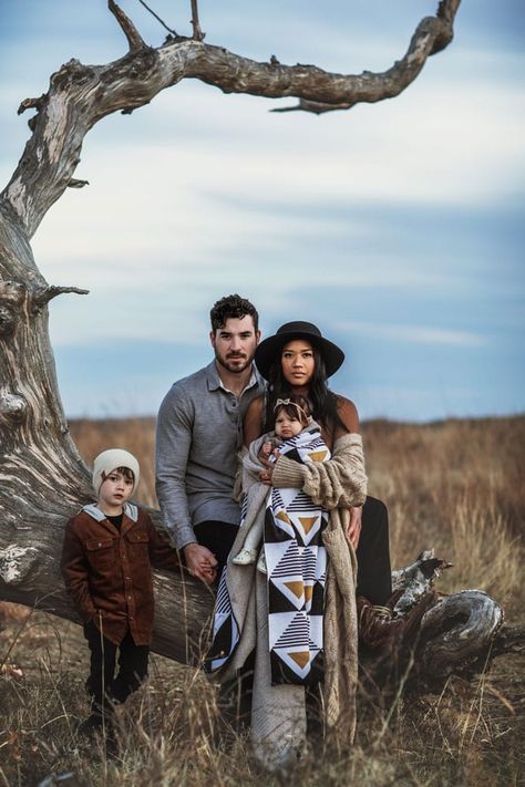 Edgy Fall Family Photos, Moody Fall Photos, Goth Family Photoshoot, Moody Fall Family Photos, Gothic Family Photoshoot, Dark Family Photoshoot, Moody Family Photos, Couple Fall Photoshoot, Fall Photoshoot Family