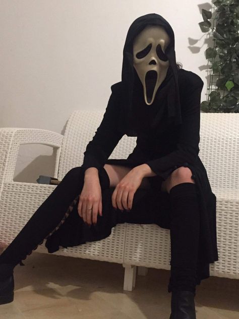 Fem Ghostface Cosplay, Fem Ghostface, Ghost Face Female, Ghostface Costume Women, Female Ghostface Costume, Ghost Face Costume Women, Ghostface Costume, Oc Character, 2024 Halloween