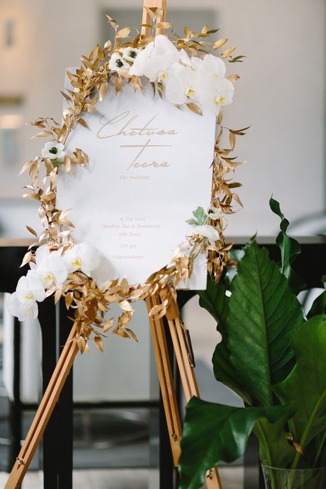 Greek Wedding Decor, Greek Goddess Wedding, Greek Wedding Theme, Greek Party, White And Gold Wedding, Rustic Wedding Decorations, Gold Wedding Inspiration, Gold Wedding Theme, Thai Wedding