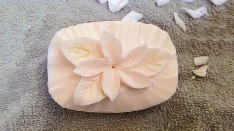 Sculpture Soap Easy, Ivory Soap Carving, Soap Carving Flower Easy, Soap Carving Ideas Easy Flower, Soap Art Carving, Soap Carving Ideas Easy Perla, Soap Sculpture Ideas, Soap Carving Design, Perla Soap Sculpture Easy