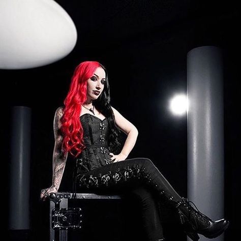 New Years Day Band, Ash Costello, Ashley Costello, Ladies Of Metal, Emo Love, Rock Chick, Gothic Clothes, Goth Women, Goth Beauty