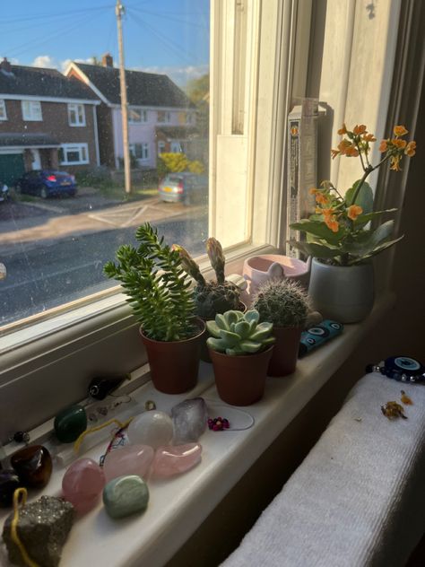 Plants In Windowsill, Cute Windowsill Decor, Window Ledge Decor Bedroom, Long Window Sill Decor, Windowsill Decor Bedroom Aesthetic, Windowsill Decor Aesthetic, Small Windowsill Decor, Decorated Window Sill, Window Sill Decor Aesthetic