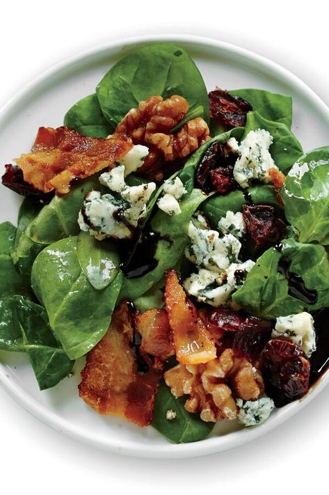 Spinach Side Salad, Blue Cheese Salads, Salad With Cheese, Spinach Salad Ideas, Salad With Blue Cheese, Vegetables Salad, Black And Blue Salad, Blue Cheese Spinach Salad, Spinach Salads