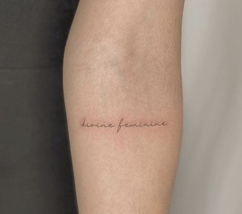 Minimal Cursive Tattoo, Single Needle Tattoo Script, Fine Line Word Tattoo Arm, Dainty Cursive Tattoo Font, Fine Line Lettering Tattoo, Dainty Word Tattoos For Women, Cursive Script Tattoo, Fine Line Cursive Tattoo, Dainty Cursive Tattoo