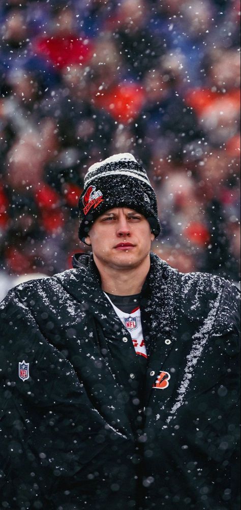 Joe Burrow Cute, Nfl Bengals, Football America, Joe Borrow, Cincinnati Bengals Football, Bengals Football, Nfl Photos, Joe Burrow, Joe Cool