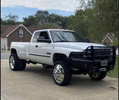 2nd Gen Cummins Dually, Cummins Dually, Dodge Dually, 2nd Gen Cummins, Dodge Cummins Diesel, Dodge Ram Diesel, Dodge Diesel Trucks, Dually Wheels, Nice Trucks