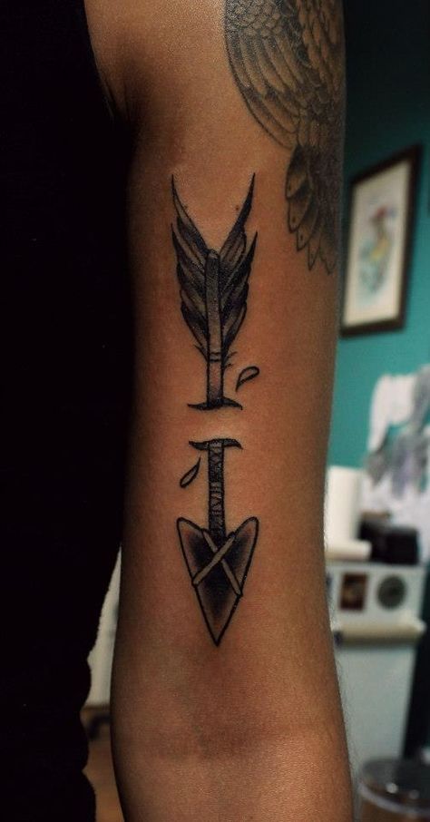 Tattoo Arrow  #True Grit Tattoo Parlour Matheus Zaroni True Grit Tattoo, Grit Tattoo, Leg Quote Tattoo, Small Celtic Tattoos, Firefighter Tattoos, Tattoo Arrow, Fire Fighter Tattoos, Tattoo Sites, The Centaur