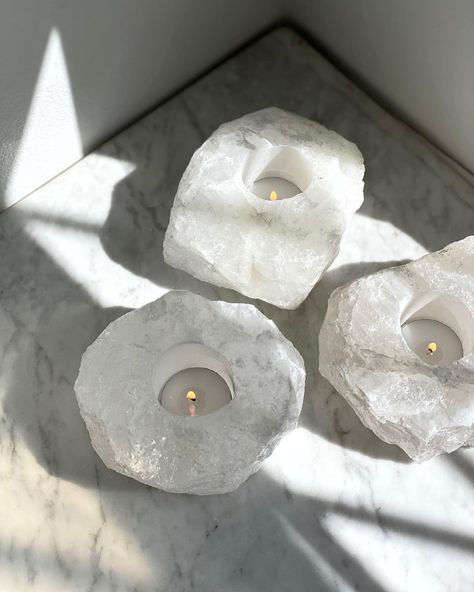 Quartz Wedding Decor, Harper Wilde, Crystal Shaped Candles, Crystals Clear Quartz, Crystals Aesthetic, Quartz Candle Holder, Quartz Candle, Candle Quartz, Crystal Aesthetic